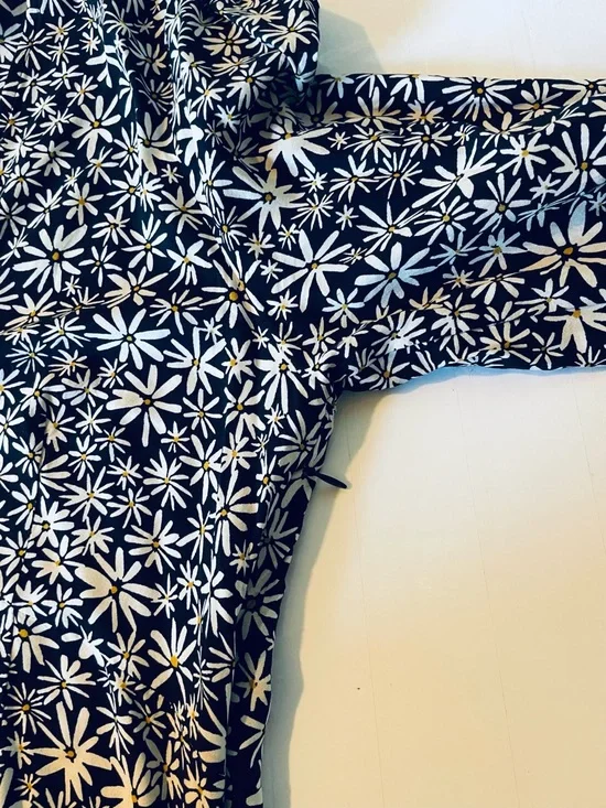 Uniqlo Ditsy Floral Dress Daisy Print Lightweight Black White Yellow L Cottage - Picture 13 of 15